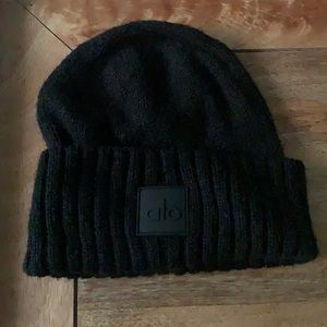 ALO Yoga beanie, black, great condition